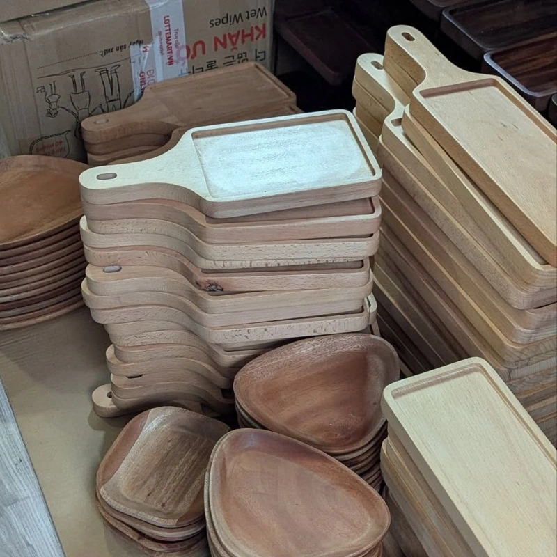 Wooden kitchenware batches at the factory