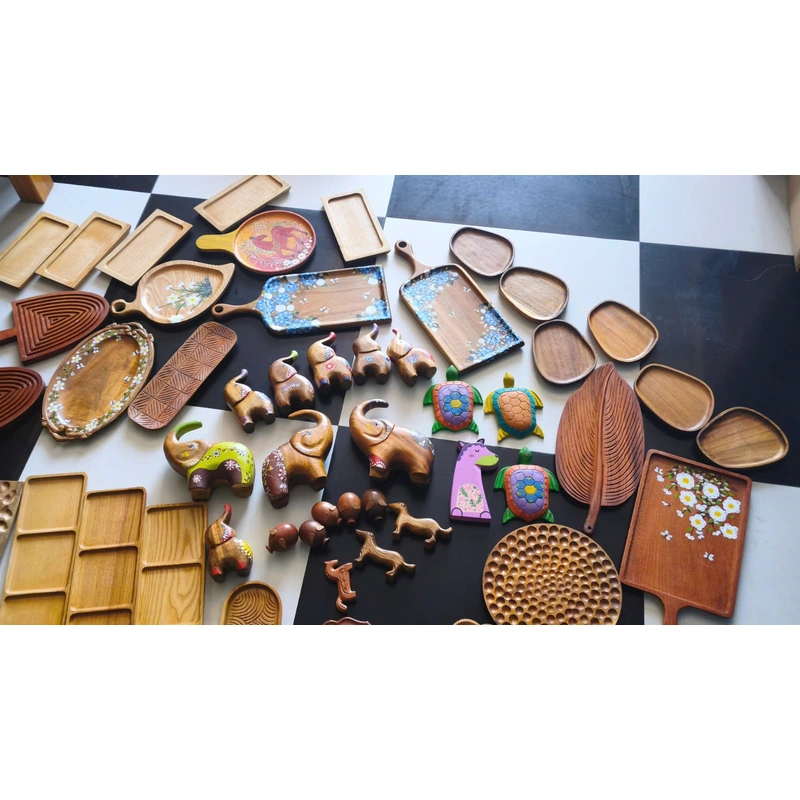 Assorted wooden serving trays from the supplier collection Assorted wooden serving trays from the factory collection