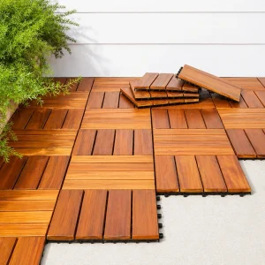 Four-slat tiles arranged in alternating directions with spare tiles nearby