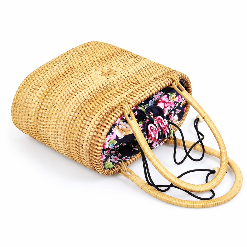 Floral Drawstring Rattan Handbag with Twin Handles 5 floral drawstring rattan handbag base and liner detail