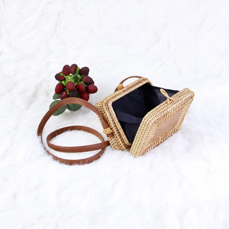 Panel Front Rattan Crossbody Bag | 17 cm 4 panel front rattan crossbody bag product view