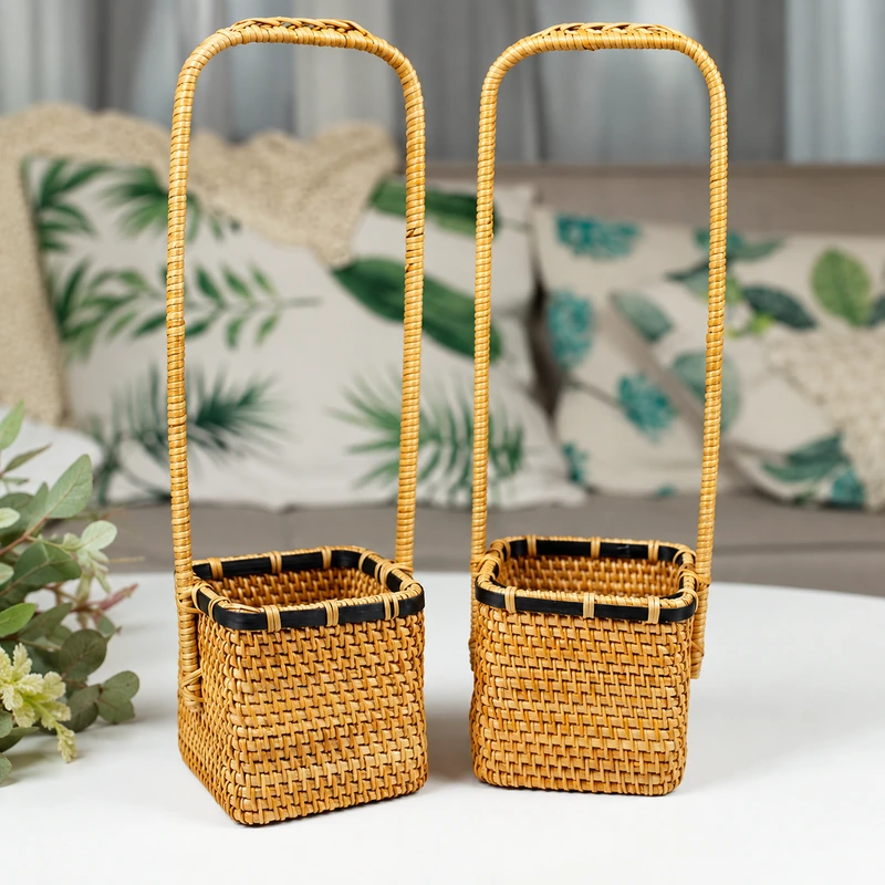 Long Handle Rattan Baskets | 2 Forms 1 long handle rattan baskets product photograph