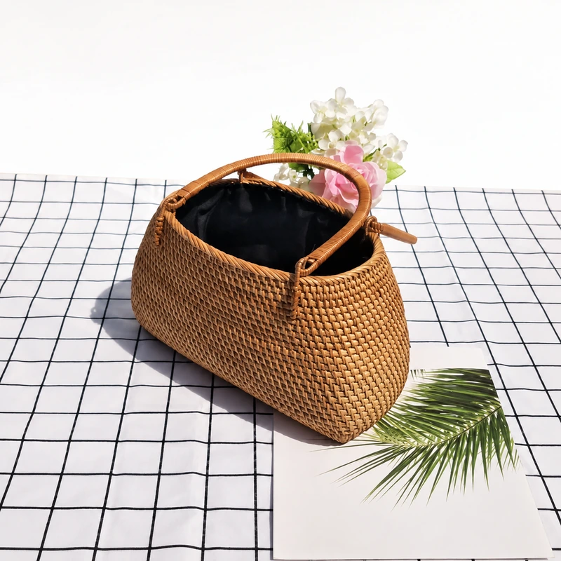 Lined Rattan Handbag | 2 Sizes 1 lined rattan handbag product view